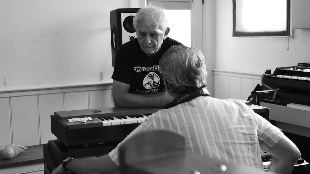 Legendary engineer/producer Elliot Scheiner at the nearby keyboard station. Photo: Mike Dwyer.